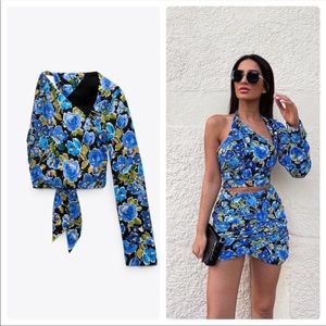 Zara Blue Floral Print Asymmetric Top
Size S M